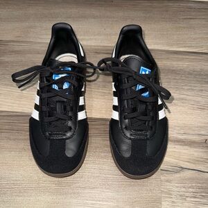 Adidas originals Samba 
Boys’ Preschool 
Size 13